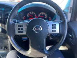 2012 Nissan Navara ST-X 550