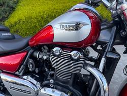 2016 Triumph THUNDERBIRD COMMANDER Red