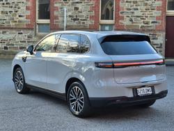 2026 Leapmotor B10 Design LR