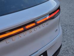 2026 Leapmotor B10 Design LR