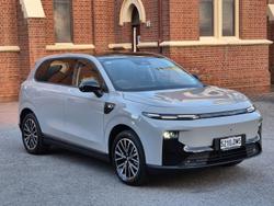 2026 Leapmotor B10 Design LR