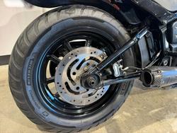2018 Harley-Davidson Street Bob 107 (FXBB) Softail Black