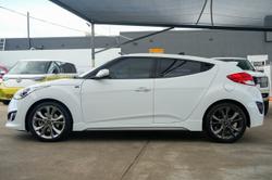 2017 Hyundai Veloster SR Turbo