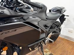2025 Yamaha YZF-R3 Black