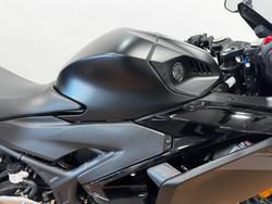 2025 Yamaha YZF-R3 Black