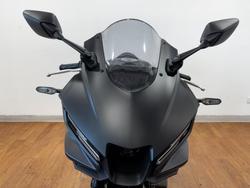 2025 Yamaha YZF-R3 Black