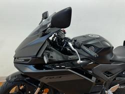 2025 Yamaha YZF-R3 Black