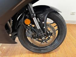 2025 Yamaha YZF-R3 Black
