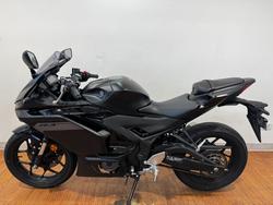 2025 Yamaha YZF-R3 Black