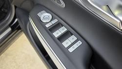 2025 Genesis GV70 2.5T SIGNATURE