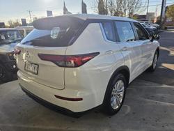 2023 Mitsubishi Outlander ES