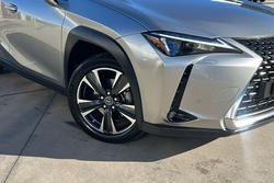 2022 Lexus UX UX250h Luxury