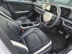 2024 Kia K4 GT-Line