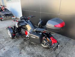 2016 Can-Am Spyder F3 SM6 Spyder F3 Black