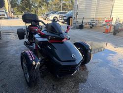 2016 Can-Am Spyder F3 SM6 Spyder F3 Black