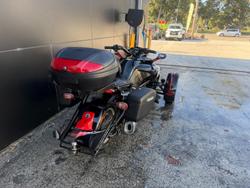 2016 Can-Am Spyder F3 SM6 Spyder F3 Black