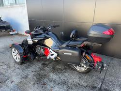 2016 Can-Am Spyder F3 SM6 Spyder F3 Black
