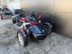 2016 Can-Am Spyder F3 SM6 Spyder F3 Black