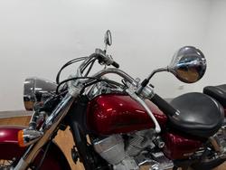 2004 Honda VT750C SHADOW RED