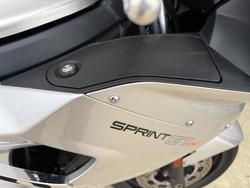 2011 Triumph SPRINT GT Silver