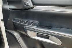 2022 Ford Everest Platinum