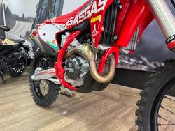 2022 GASGAS MC 450F TROY LEE DESIGNS RED