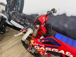 2022 GASGAS MC 450F TROY LEE DESIGNS RED