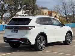 2026 Volkswagen Tiguan 200TSI eHybrid R-Line