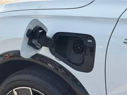 2026 Volkswagen Tiguan 200TSI eHybrid R-Line