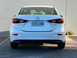 2018 Mazda 3 Neo Sport
