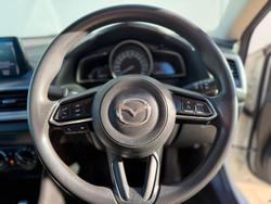 2018 Mazda 3 Neo Sport