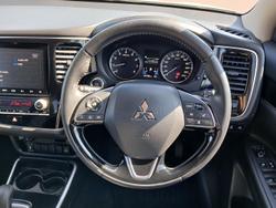 2020 Mitsubishi Outlander LS