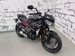 2021 Triumph Street Triple R 765 Low Street Triple Black