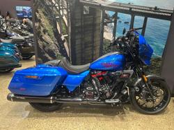 Harley-Davidson CVO Street Glide ST 121 (flhxstse)