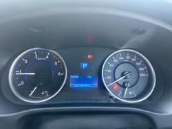 2016 Toyota Hilux SR
