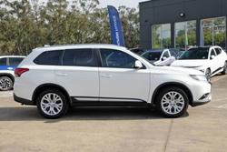 2020 Mitsubishi Outlander ES