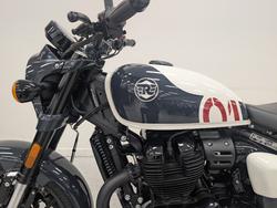 2026 Royal Enfield SHOTGUN 650 White