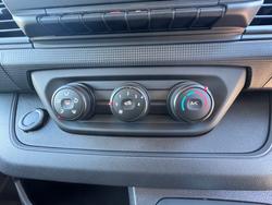 2026 Renault Trafic Pro X82 Glacier White