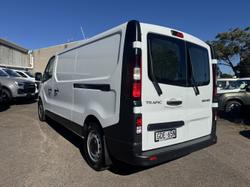2026 Renault Trafic Pro X82 Glacier White