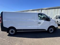 2026 Renault Trafic Pro X82 Glacier White