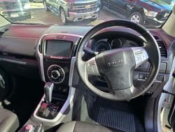 2020 Isuzu MU-X LS-T