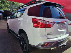 2020 Isuzu MU-X LS-T