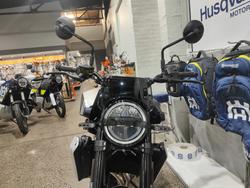 2024 HUSQVARNA SVARTPILEN 801 ROAD SILVER