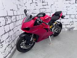 2024 Ducati Panigale V2 Panigale Red