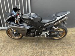 2009 Yamaha YZF-R1 BLACK