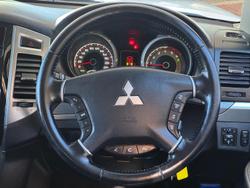 2017 Mitsubishi Pajero GLX