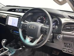 2021 Toyota Hilux SR5