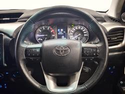 2021 Toyota Hilux SR5