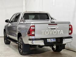 2021 Toyota Hilux SR5