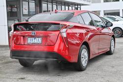 2016 Toyota Prius ZVW50R Emotional Red